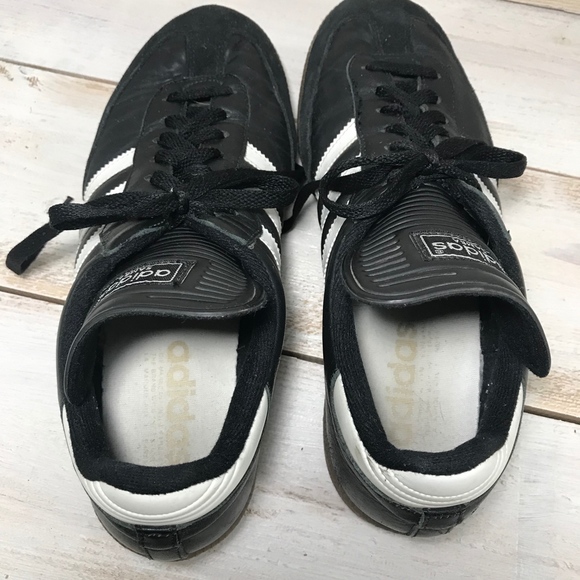 Adidas Samba Classic Men's Indoor Soccer Shoes - Picture 5 of 7